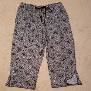 Cuddl Duds Navy and White Paisley Pants